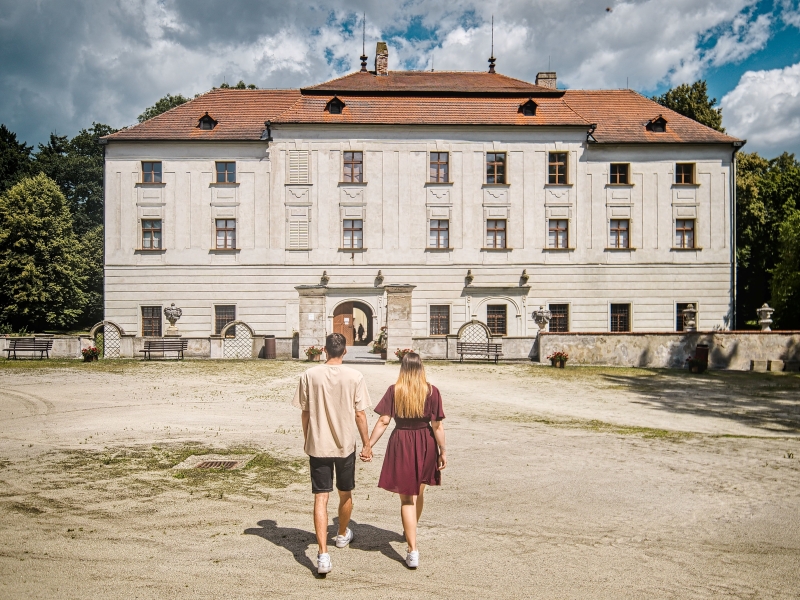 Za zámeckými poklady, výhledy a regionálními chutěmi