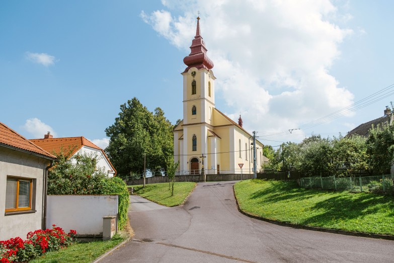 Kostel Nejsvětější Trojice Babice