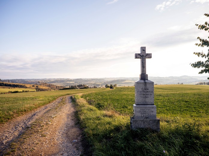 Když vystoupáte z údolí řeky Jihlavy, otevřou se vám krásné výhledy na Třebíčsko. Foto Bára Jahodová