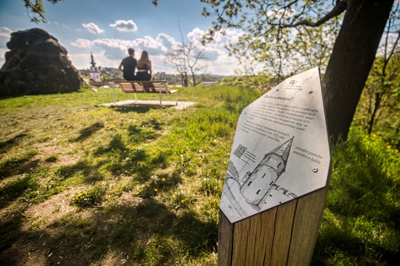 Jeden z nejkrásnějších parků ve městě, Hrádek, nabízí krásné výhledy na město. Foto Vít Bláha.
