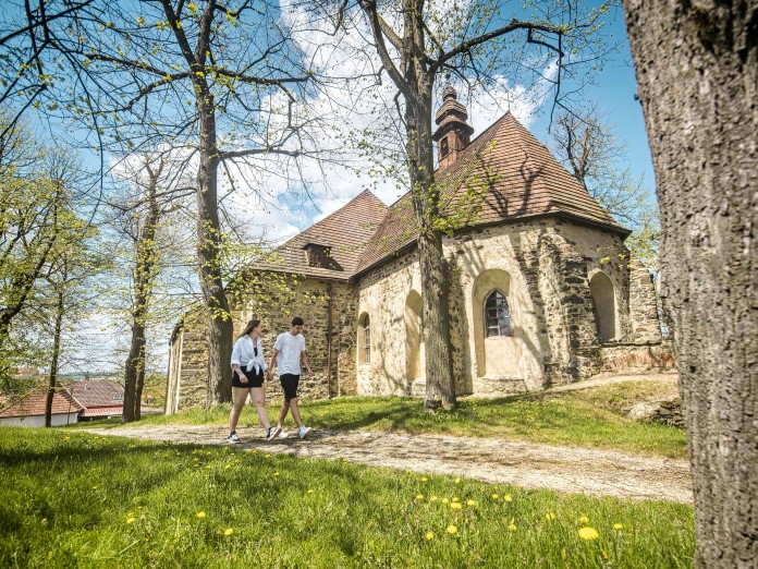Kostel sv. Víta v Jemnici je pozůstatkem františkánského kostela. K návštěvě láká také podzemí. Foto