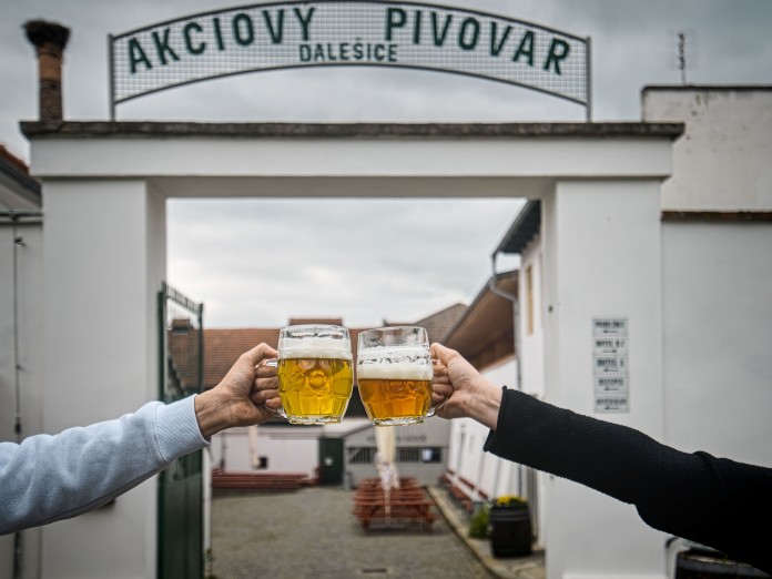 Zastavte se v Dalešicích na vyhlášené pivo. Foto Vít Bláha.