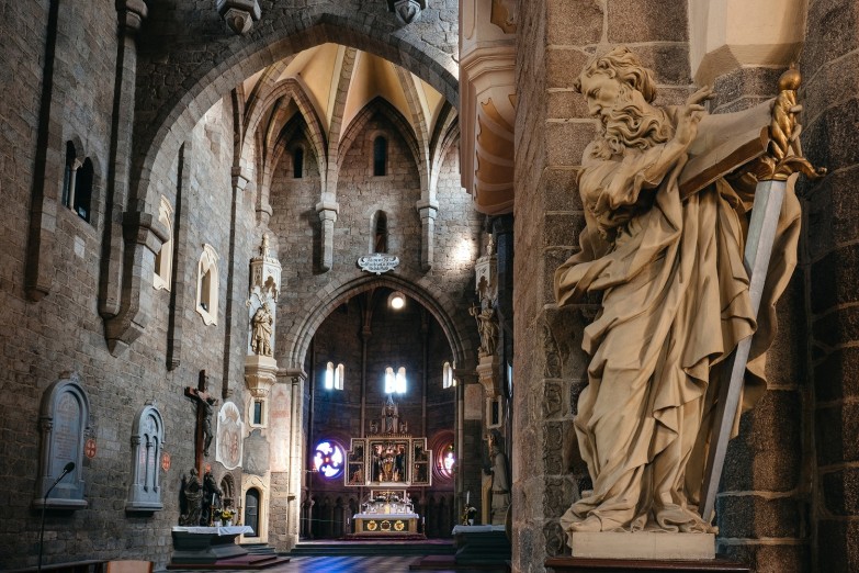 Kněžiště kostela