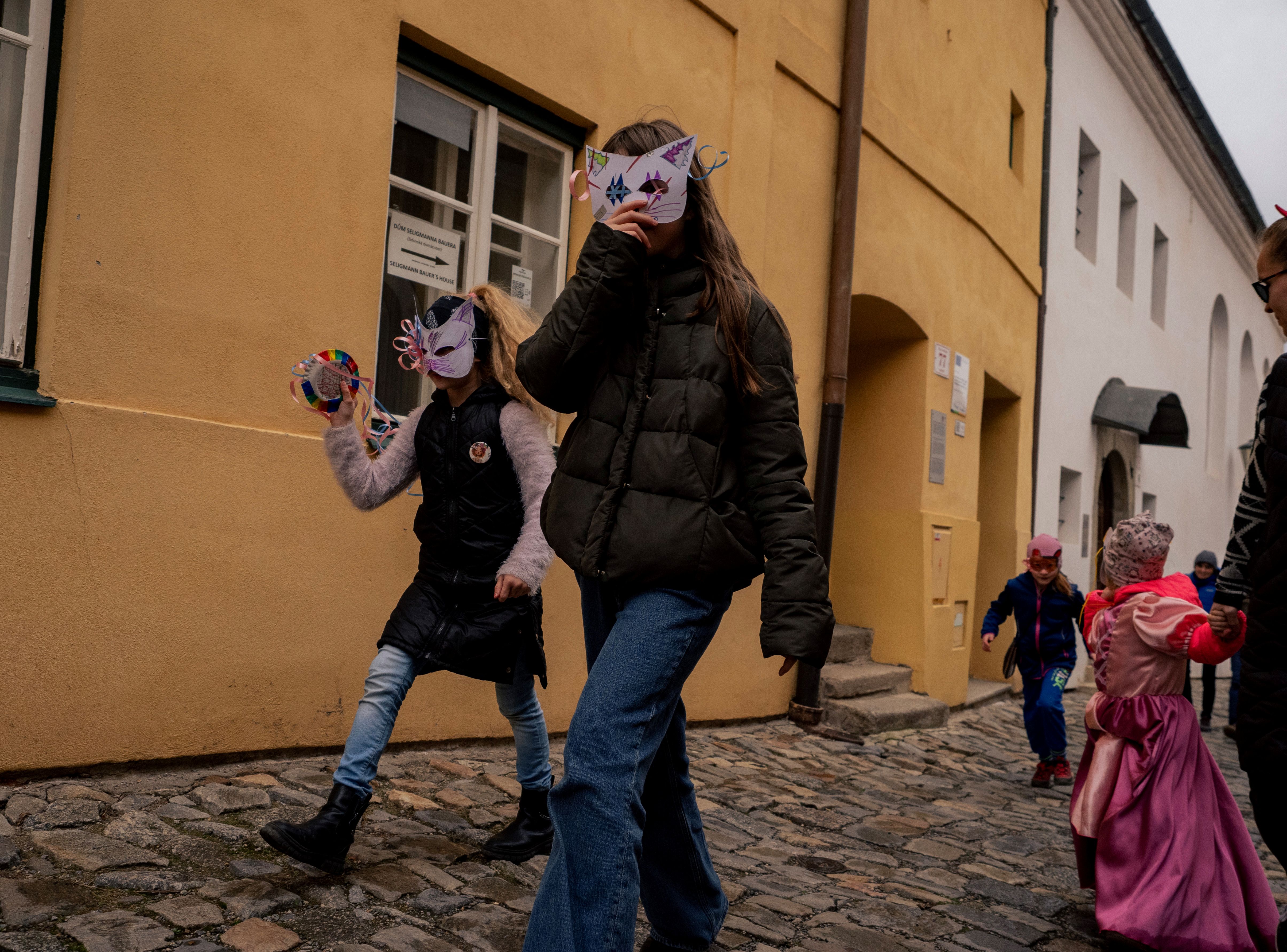 Purim je podobný našemu karnevalu, jedná se o nejveselejší židovský svátek. 