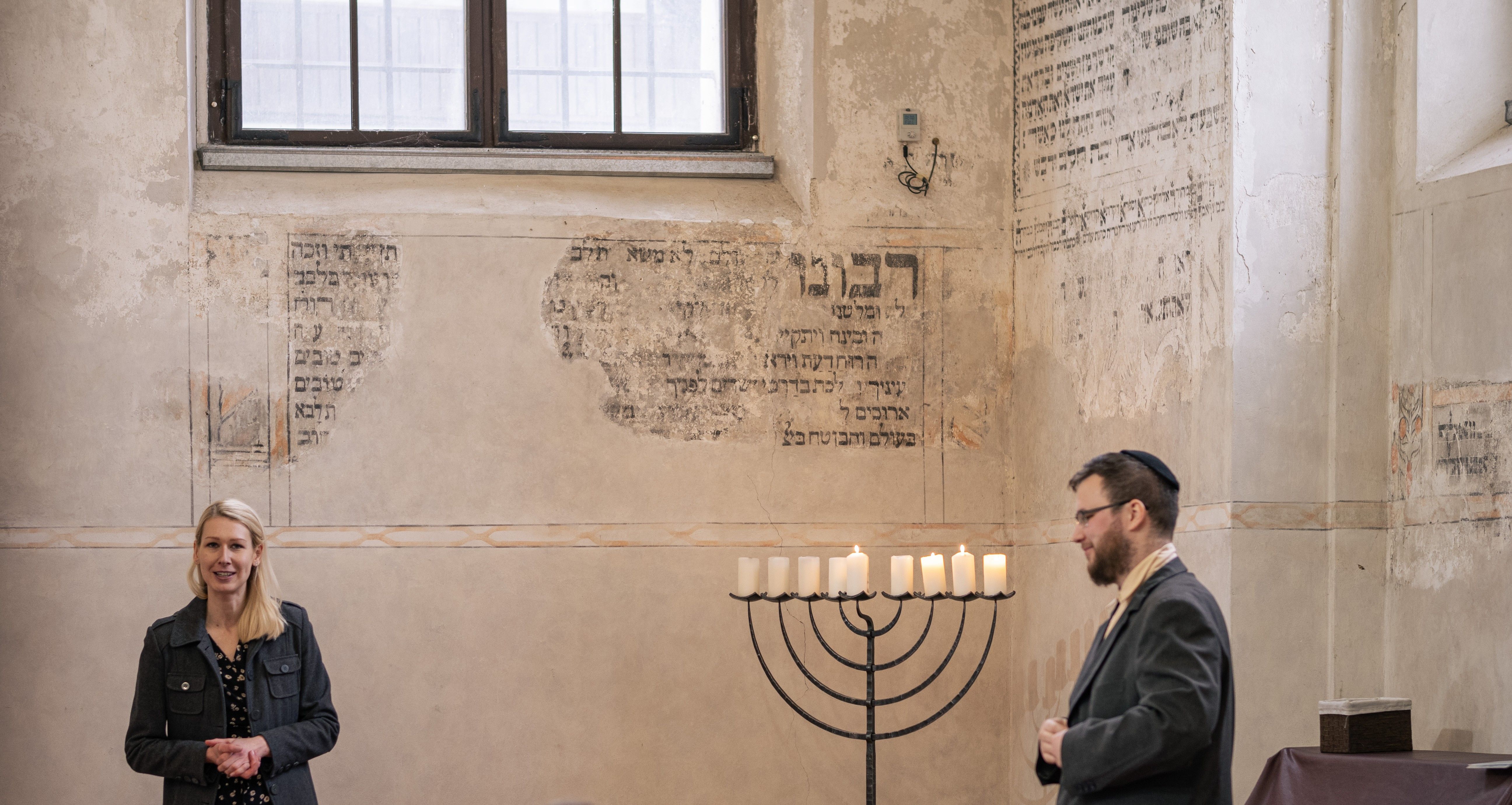 Jak a proč se slaví židovský svátek Chanuka se dozvíte v Zadní synagoze v Třebíči v neděli 14. prosince. Jak a proč se slaví židovský svátek Chanuka se dozvíte v Zadní synagoze v Třebíči v neděli 14. prosince.