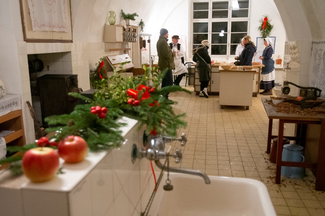 Na zámku v Náměšti nad Oslavou můžete navštívit běžně nepřístupnou zámeckou kuchyni. 