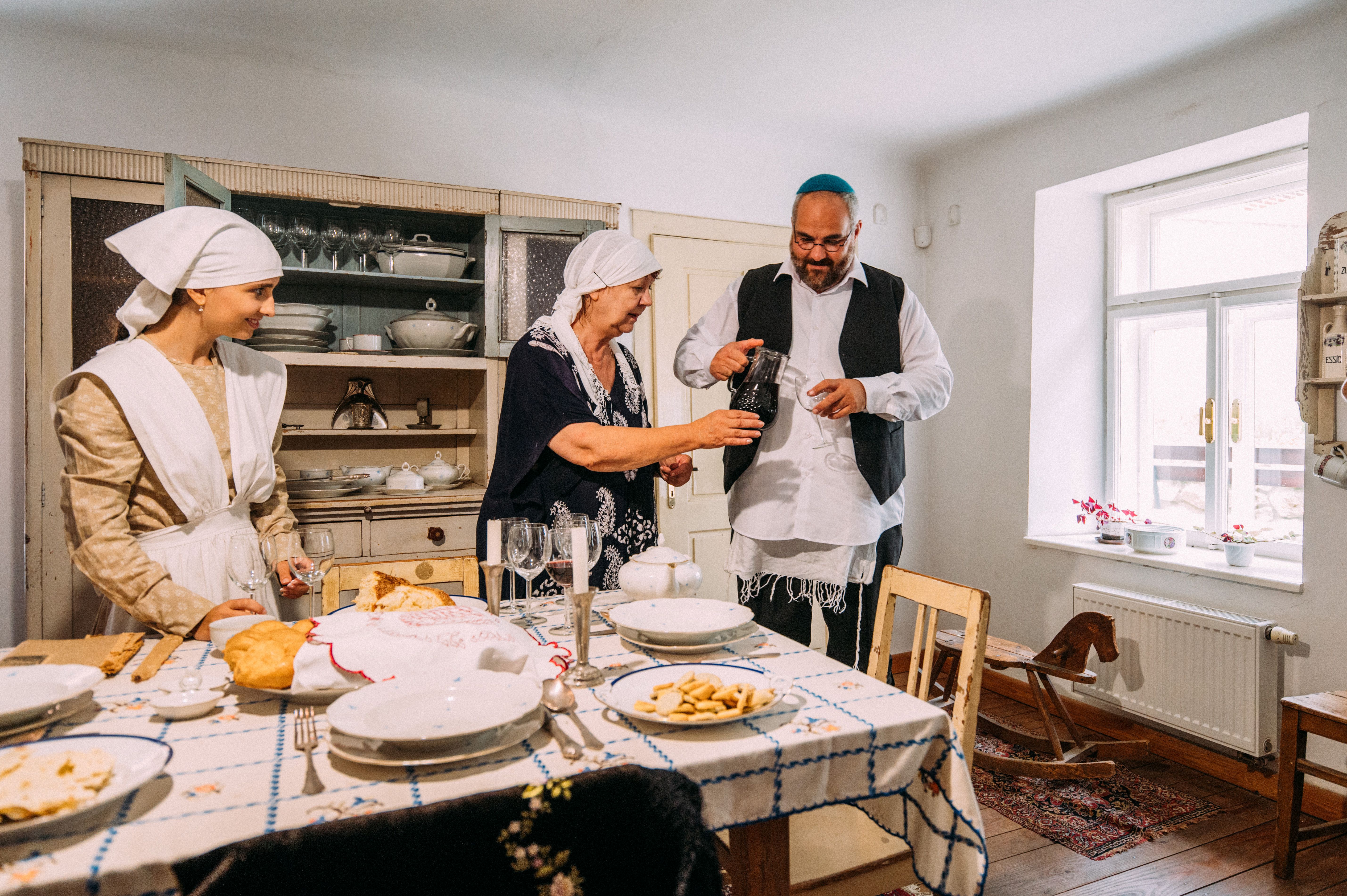 Oblíbenou součástí festoivalu Male chajim v Třebíčí jsou také kostýmované prohlídky Račte vstoupit k Bauerům. Foto Jakub Mertl